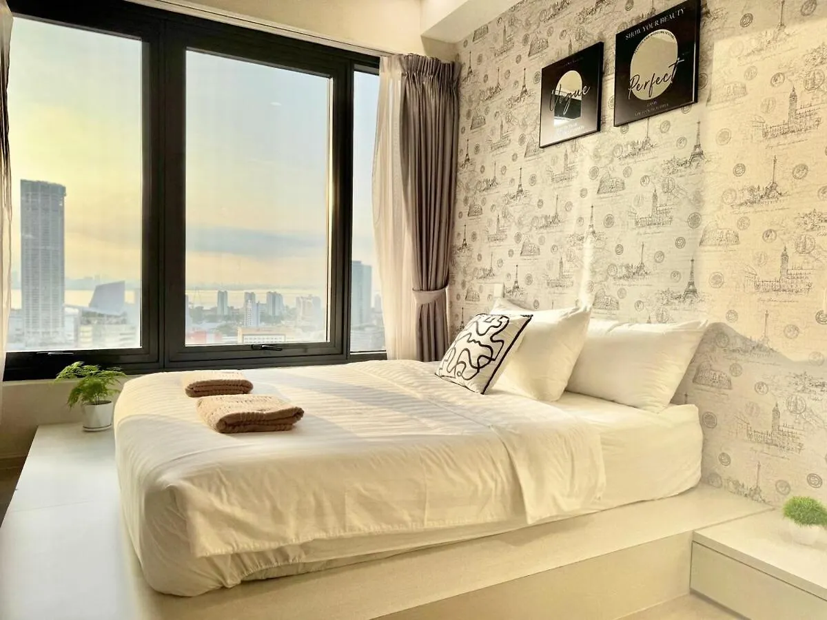 Apartment Tropicana 218 Macalister #Georgetown #Infinity Pool #2Pax Studio Suite #1 Queen #Quality Well Maintained #Private Host
