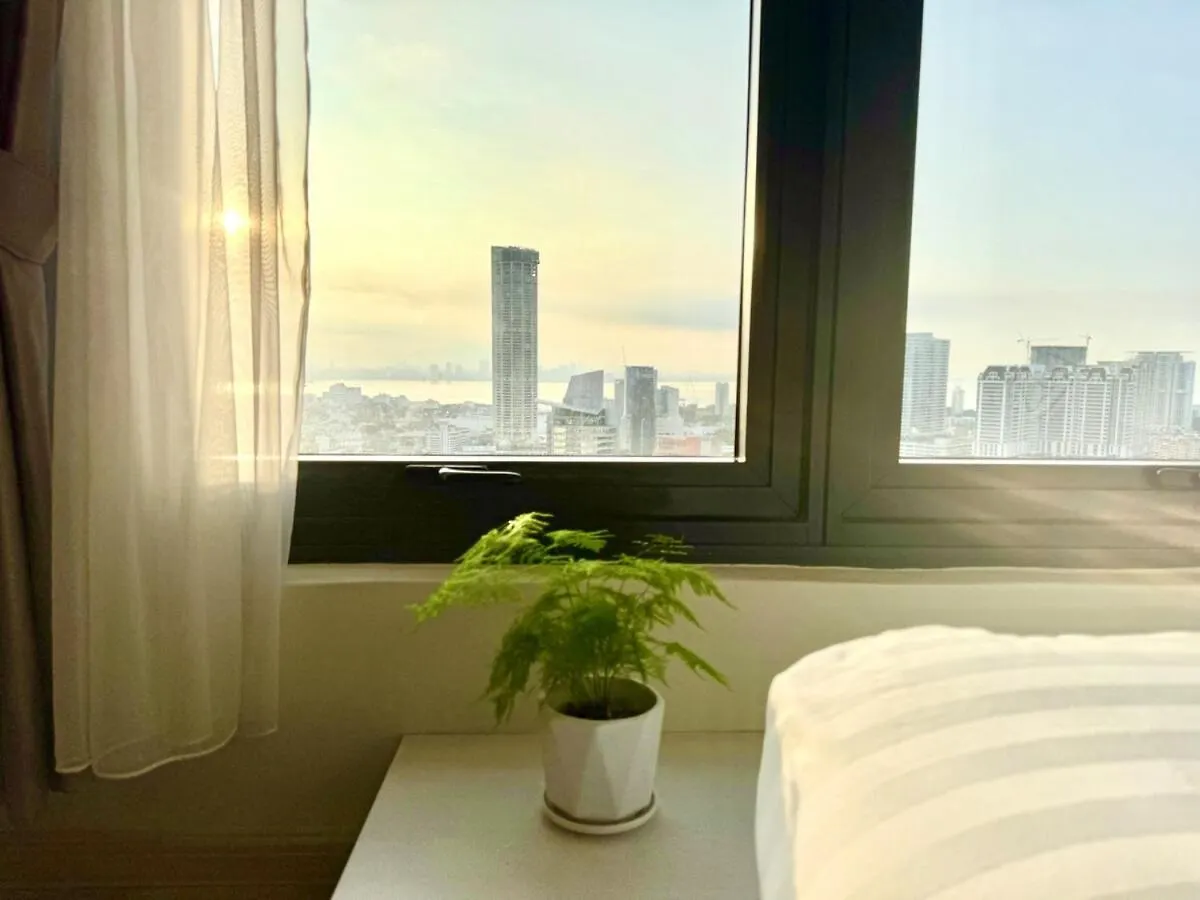 Tropicana 218 Macalister #Georgetown #Infinity Pool #2Pax Studio Suite #1 Queen #Quality Well Maintained #Private Host